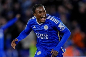 mk体育-记者：桑德兰3200万欧报价21岁边锋伊萨哈库，但被莱斯特城拒绝