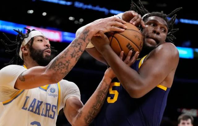 mk体育官方网站-犯规过多 痴迷三分 再犯老毛病的勇士真的麻烦了